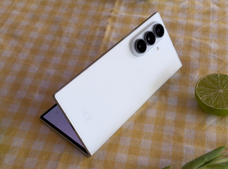 Samsung, sekiz yılın ardından katlanabilir telefon stratejisini değiştiriyor