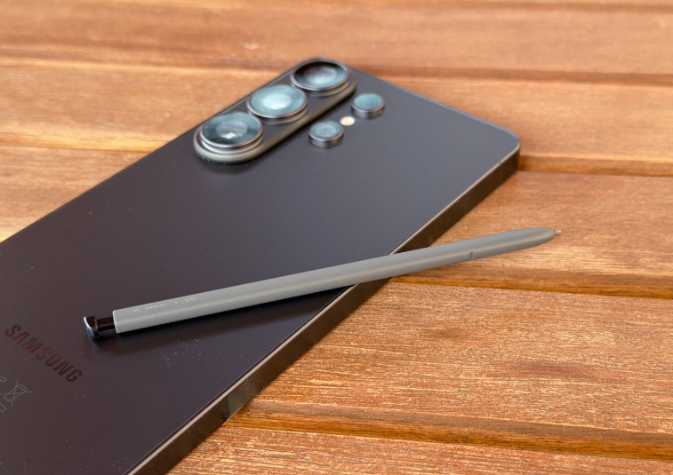 One UI 9 Beta 6 gecikiyor: Galaxy S25 ve S24 için beta hazırlığı başladı