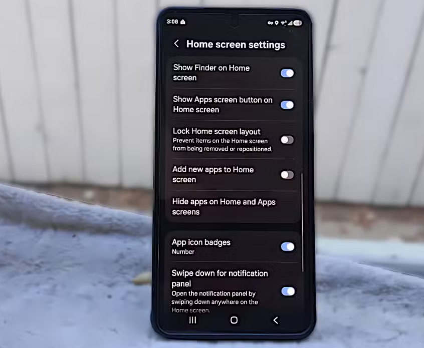 Samsung ana ekranında klasör, alt şerit ve Finder var!