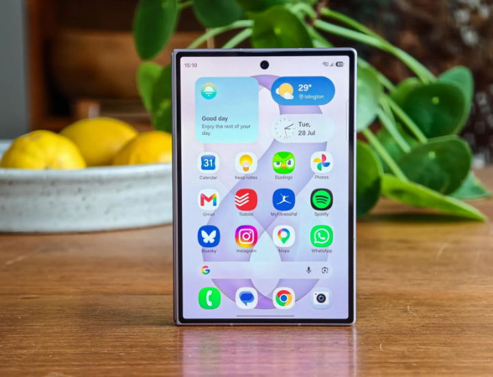 Samsung Galaxy Z Fold 8 incelemesi: Katlanabilir telefonların geleceği bu tasarım olabilir