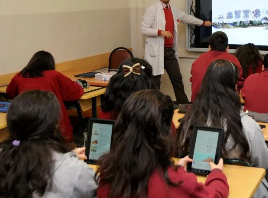 Lise çantası için 2026 tablet rehberi: beş model, tek mantıklı denge