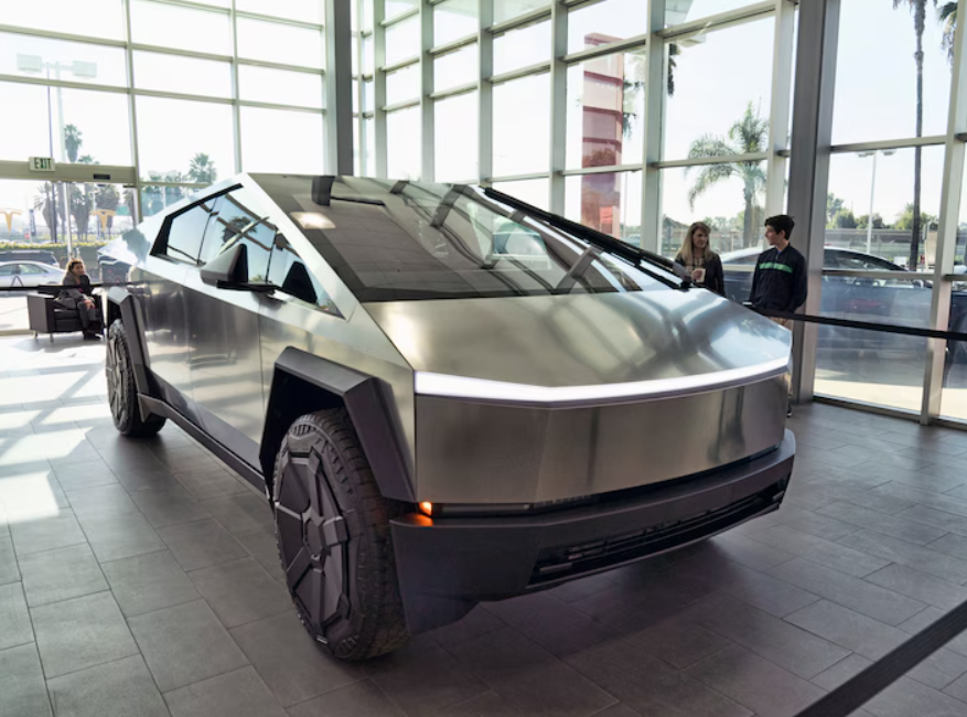 NASA, astronot tahliyesinde Tesla Cybertruck kullanacak