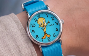 Timex, Tweety Kuşu Kollu ve Parlak Mavi Kadranlı Yeni Looney Tunes Saatini Tanıttı