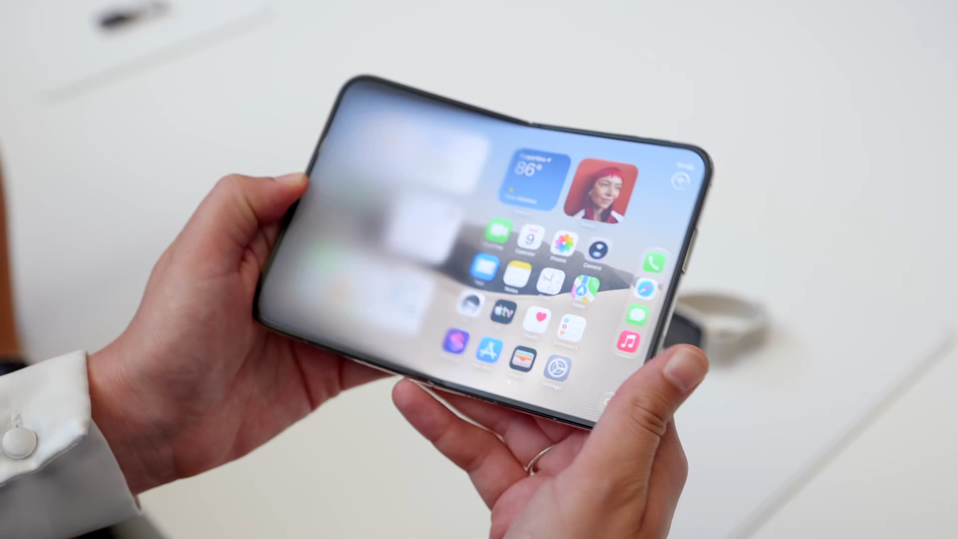 iPhone Duo'nun Açılma Animasyonu Z Fold 8 Kullanıcılarında Merak Uyandırıyor, Ama Benim İçin Değil