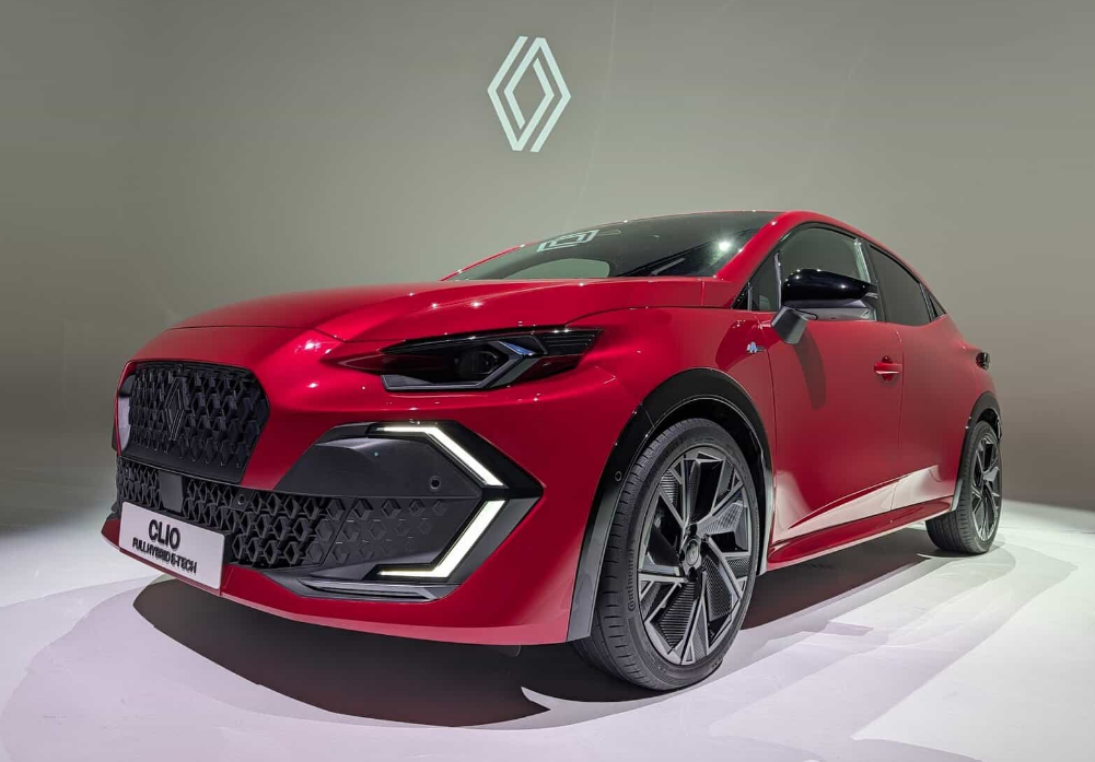 Renault Clio VI, şimdiye kadarki en az Clio’ya benzeyen Clio